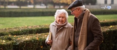 Elderly couple walking together for a healthier heart