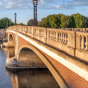 Hampton Court Bridge 