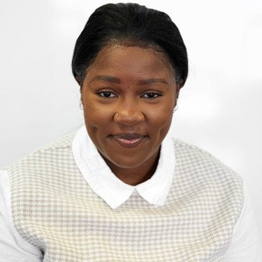 Lisa Nyamurowa headshot