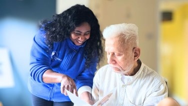 “Live-in care professional supporting elderly client at home in Nottinghamshire”