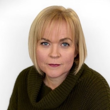 Tammie Cooper headshot