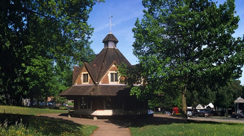 Bournville rest house built to celebrate the Silver Wedding Anniverary of George & Elizabeth Cadbury
